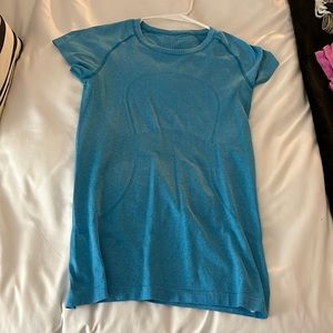 Lululemon workout top